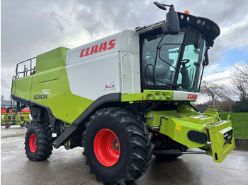 حصادة CLAAS Lexion 750