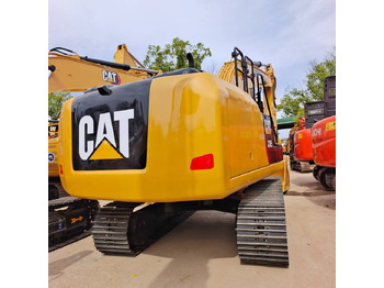 حفار زاحف CATERPILLAR 320E