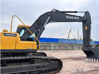 حفار زاحف VOLVO EC240