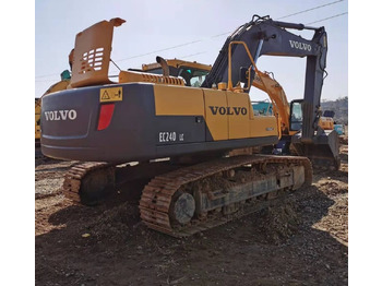 حفار زاحف VOLVO EC240LC