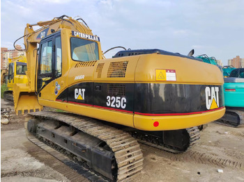 حفار زاحف CATERPILLAR 325C