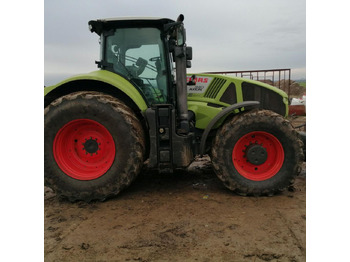 جرار CLAAS Axion 940