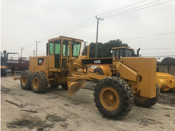 ماكينة تسوية CATERPILLAR 140K