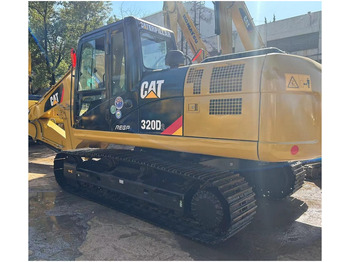 حفار زاحف CATERPILLAR 320D2