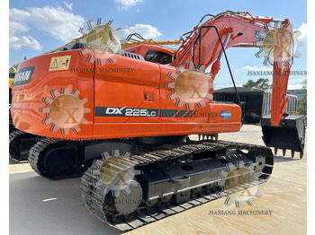 حفار زاحف DOOSAN DX225LC