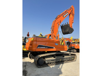 حفار زاحف DOOSAN DX225LC