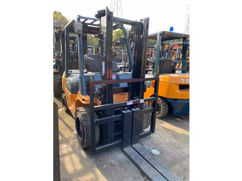 رافعة شوكية ديزل Used Hydraulic Forklift Komatsu FD30 diesel Forklift for Sale: صورة 4