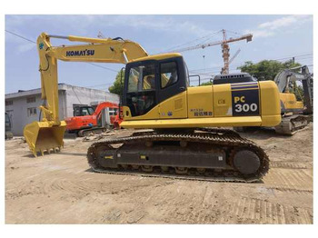 حفار زاحف KOMATSU PC200-7