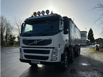 شاحنة قلاب VOLVO FM