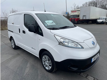 فان المدمجة NISSAN e-NV200