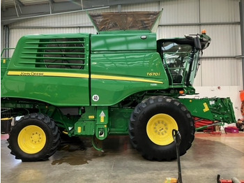 حصادة JOHN DEERE T670