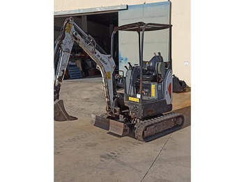 حفار صغير BOBCAT E17Z