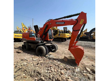 حفار ذو عجلات DOOSAN DH150W-7