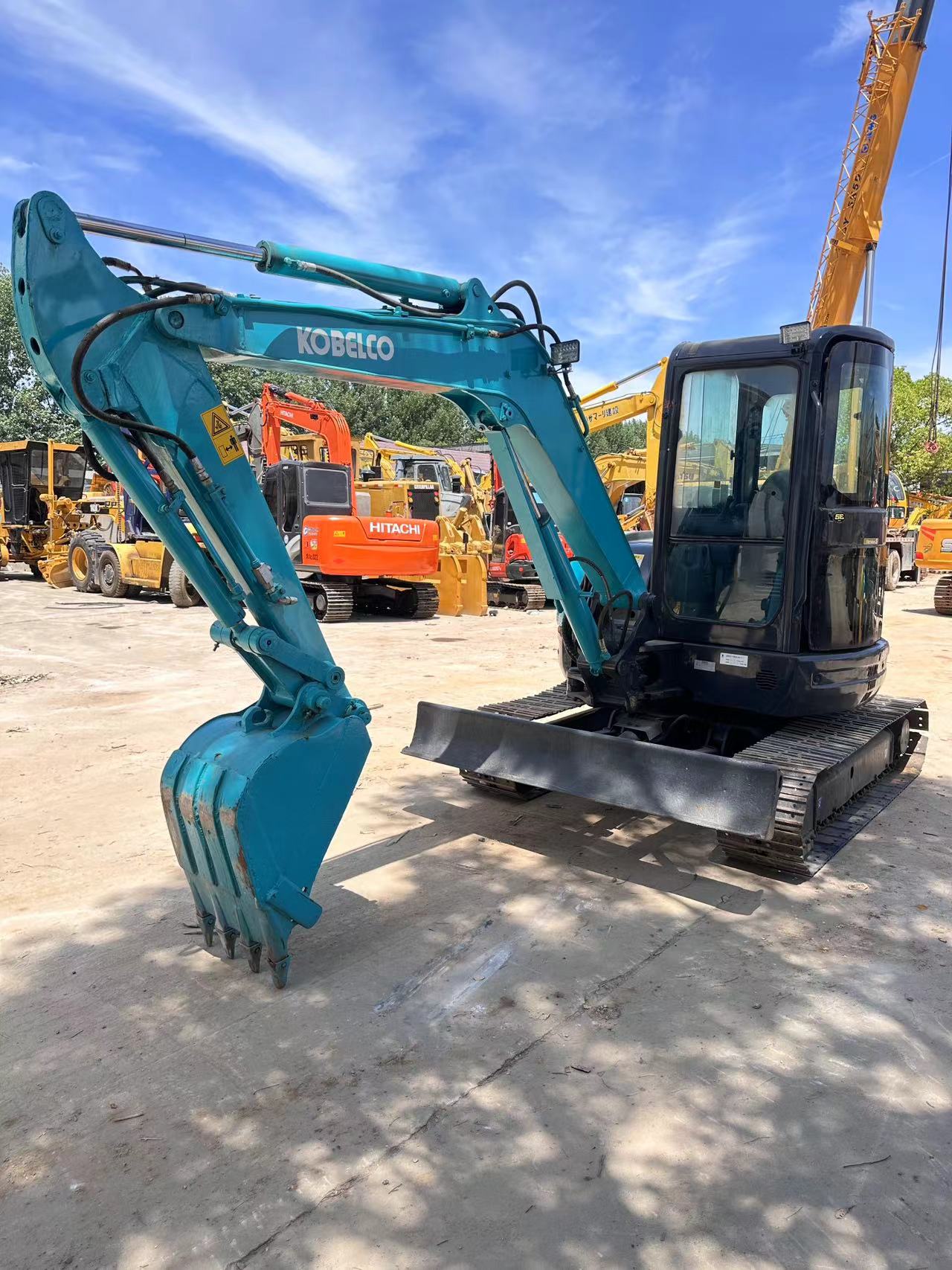 حفار صغير KOBELCO