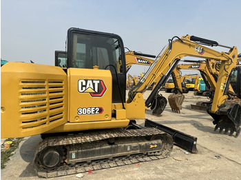 حفار صغير CATERPILLAR 306E2