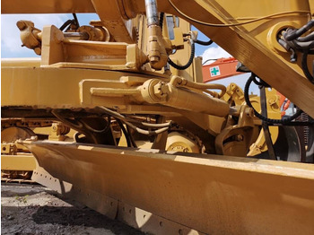 ماكينة تسوية CATERPILLAR 120H