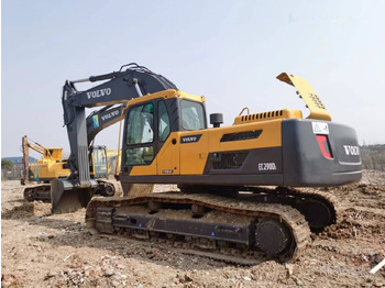 حفار زاحف VOLVO EC290