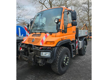 شاحنة قلاب UNIMOG U300