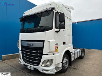 مقطورة السحب DAF XF 460