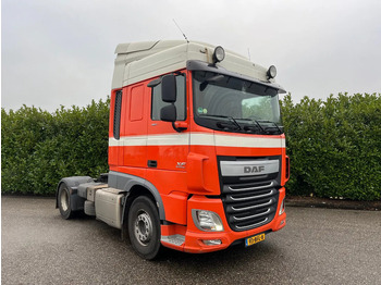 مقطورة السحب DAF XF 460