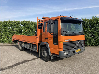 شاحنات مسطحة VOLVO FL