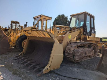 اللودر المجنزر CATERPILLAR 963C