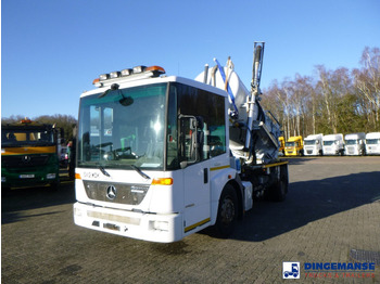 فراغ شاحنة MERCEDES-BENZ Econic 1824