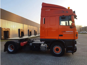 مقطورة السحب DAF XF 105 460 Spacecab Manual: صورة 4