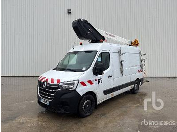 منصة محمولة مثبتة على الشاحنة RENAULT Master