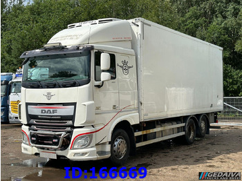 شاحنة ذات مبرد DAF XF 106 460