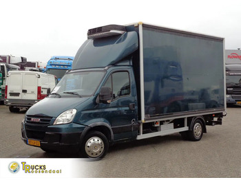 شاحنة توصيل مبردة IVECO Daily 50c15