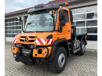 سيارة خدمات/ سيارة خاصة UNIMOG