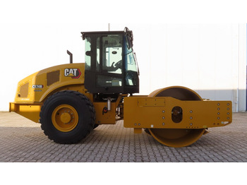 ضاغطة التربة CATERPILLAR CS74B