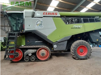 حصادة CLAAS Lexion 750