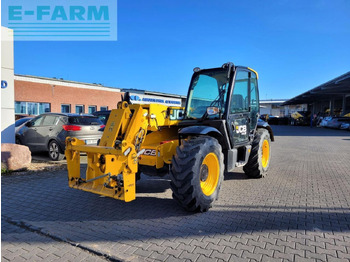 آلة رفع ونقل تلسكوبية JCB 531-70: صورة 2