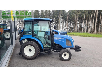 جرار NEW HOLLAND Boomer