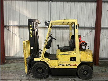 رافعة شوكية تعمل بالغاز HYSTER