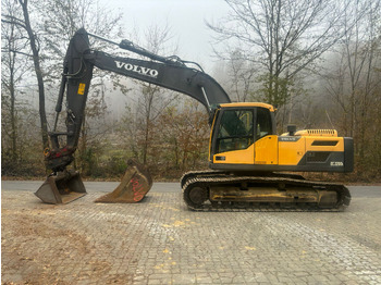 حفار زاحف VOLVO EC220DL