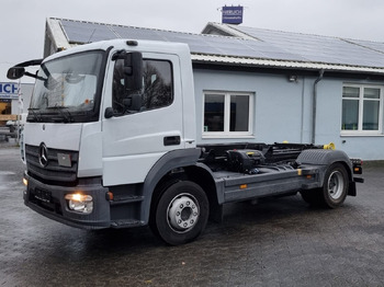 شاحنة برافعة خطافية MERCEDES-BENZ Atego 1224