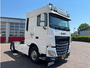 مقطورة السحب DAF XF 510