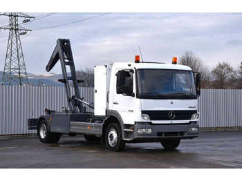 شاحنة برافعة خطافية MERCEDES-BENZ Atego 1218