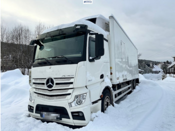 شاحنة صندوقية MERCEDES-BENZ Actros 2551