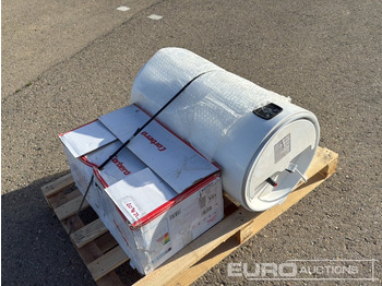 معدات الانشاءات Pallet of Gas-powered Water Heaters (2 Of): صورة 3