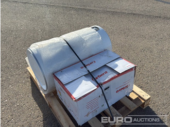 معدات الانشاءات Pallet of Gas-powered Water Heaters (2 Of): صورة 4