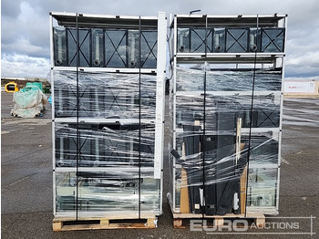 معدات الانشاءات Pallet of Varios Aquariums (2 of): صورة 5