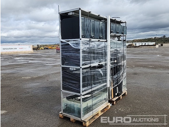 معدات الانشاءات Pallet of Varios Aquariums (2 of): صورة 4