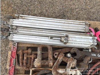 معدات الانشاءات Pallet of Various Tools: صورة 5