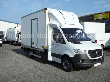 شاحنة بصندوق مغلق MERCEDES-BENZ Sprinter 317