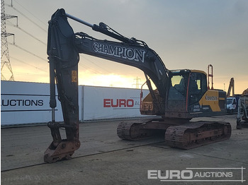 حفار زاحف VOLVO EC220EL