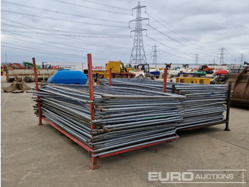 معدات الانشاءات Stillage of Heras Fencing (2 of): صورة 3